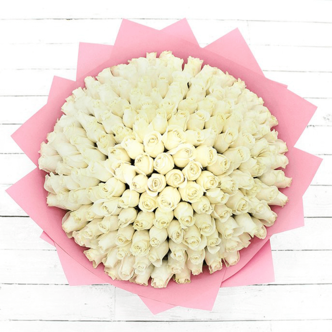 Bouquet de 200 fleurs blanche (4) Bouquet de 200 fleurs blanche 4 | The Luxury Box