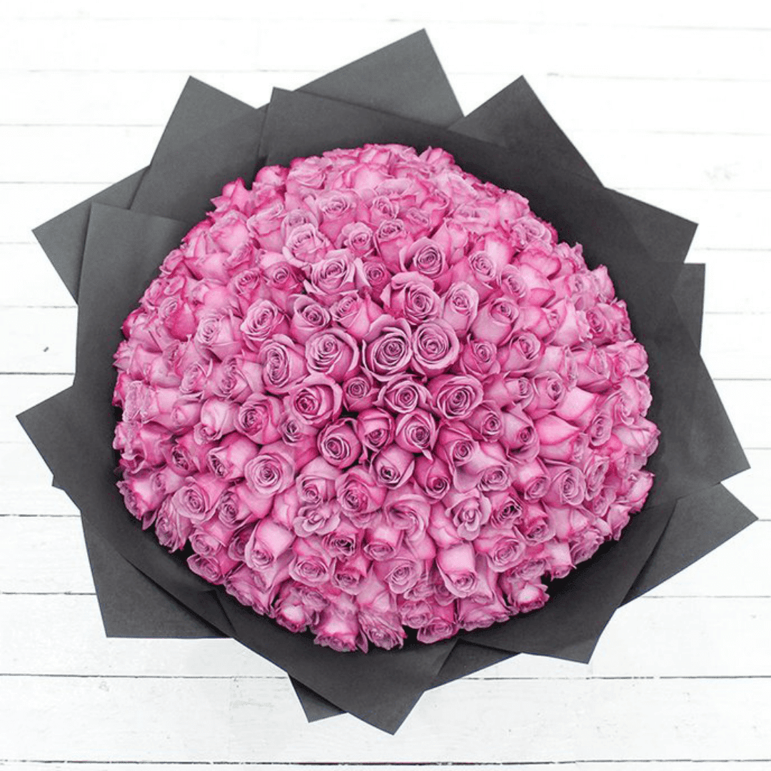 Bouquet de 200 roses Mauve (1) Bouquet de 200 roses Mauve 1 | The Luxury Box