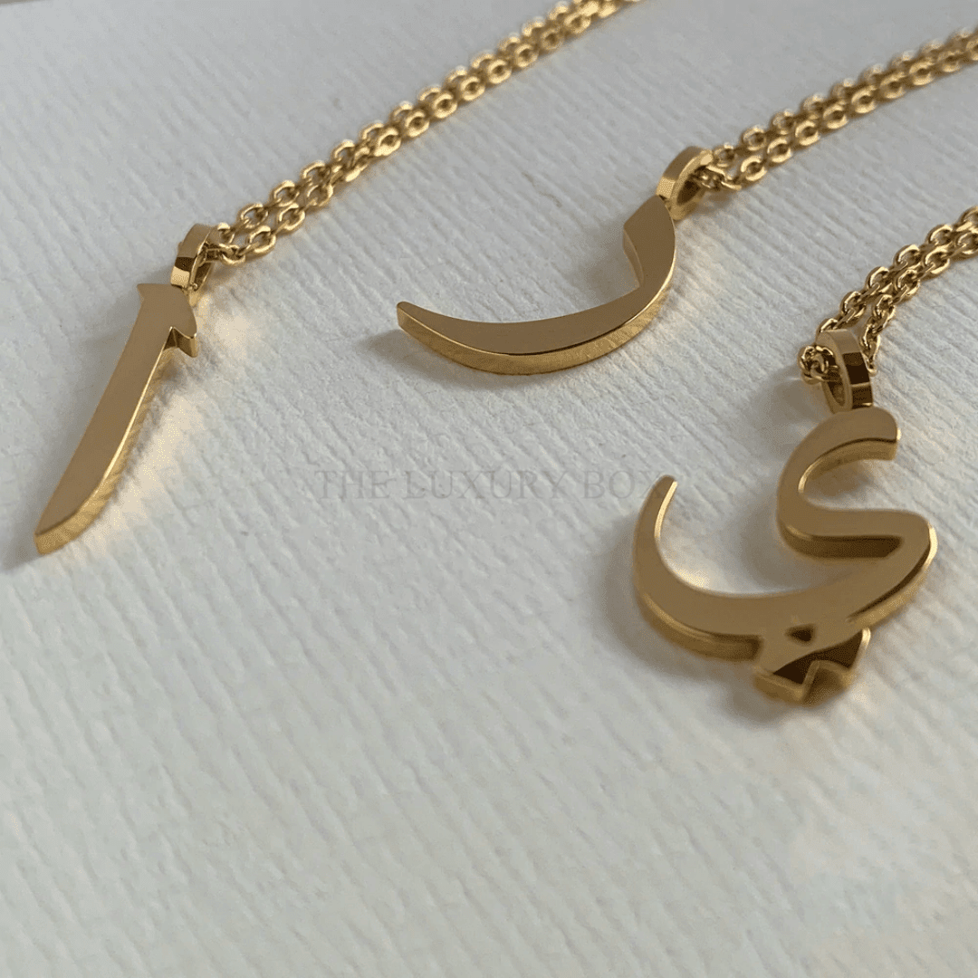 The Luxury Box Arabic Letter Name (4) Collier lettre arabe