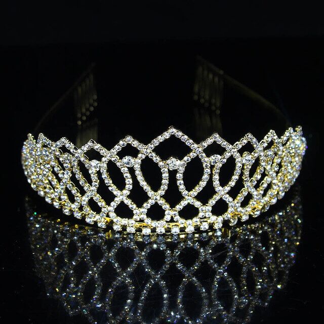 AINAMEISI-diad-mes-de-mari-e-en-cristal-accessoires-pour-cheveux-couronnes-de-concours-strass-dor.jpg_640x640.jpg AINAMEISI diad mes de mari e en cristal accessoires pour cheveux couronnes de concours strass | The Luxury Box