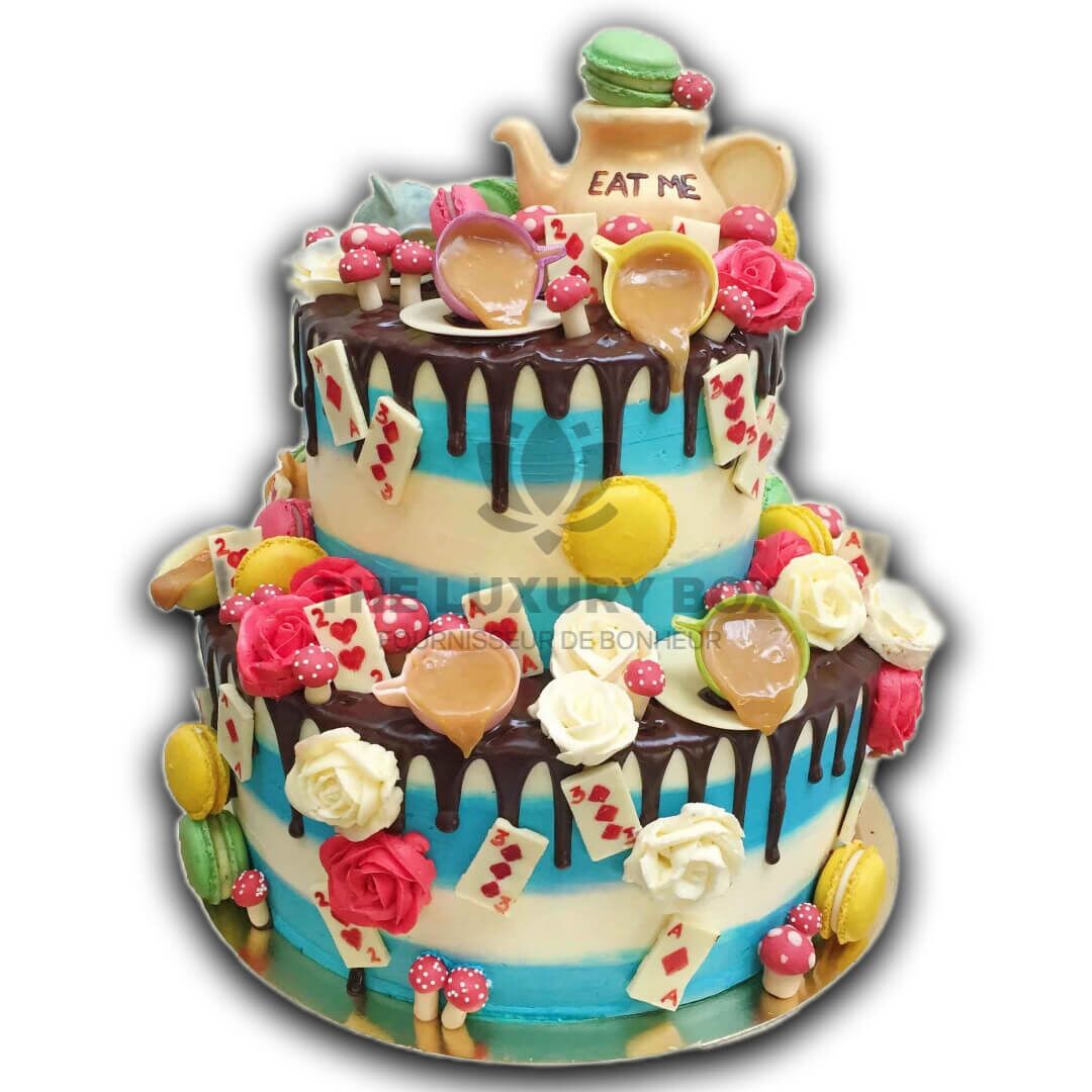 Alice_in_Wonderland_Wedding_Cake_2048x_1 Livraison de Gateau