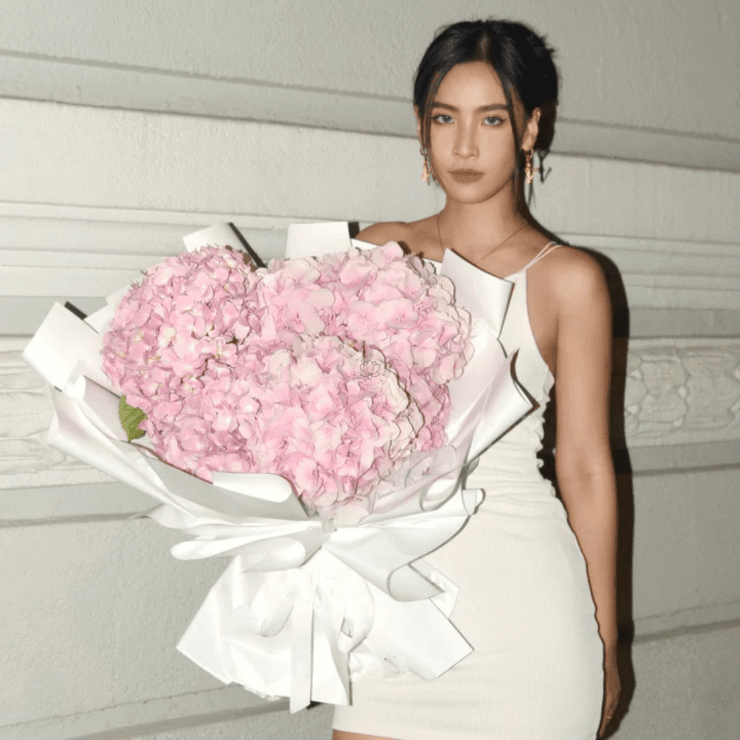 Fresh Flower Bouquet - Pink Hydrangea (L) 2 Fresh Flower Bouquet Pink Hydrangea L 2 | The Luxury Box