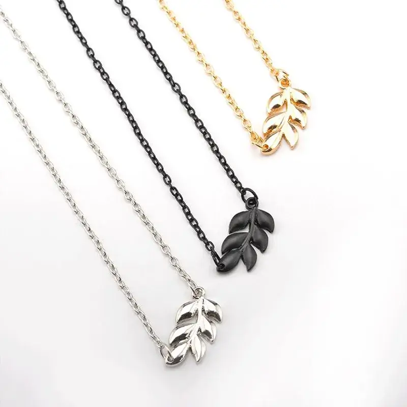 Japonais-Et-Cor-en-Style-Frais-De-Litt-rature-Et-Art-Femmes-Collier-En-Gros-La-Livraison-Fournir-Herbe-Pendentif-Clavicule-Cha-ne Japonais Et Cor en Style Frais De Litt rature Et Art Femmes Collier En Gros La Livraison Fournir Herbe Pendentif Clavicule Cha ne | The Luxury Box