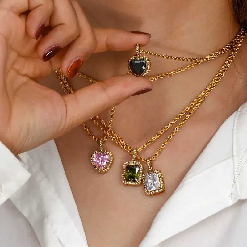 Mode-Carr-Forme-De-C-ur-Acier-Inoxydable-Collier-Zircon-Incrust-Acier-Inoxydable-Colliers Mode Carr Forme De C ur Acier Inoxydable Collier Zircon Incrust Acier Inoxydable Colliers | The Luxury Box