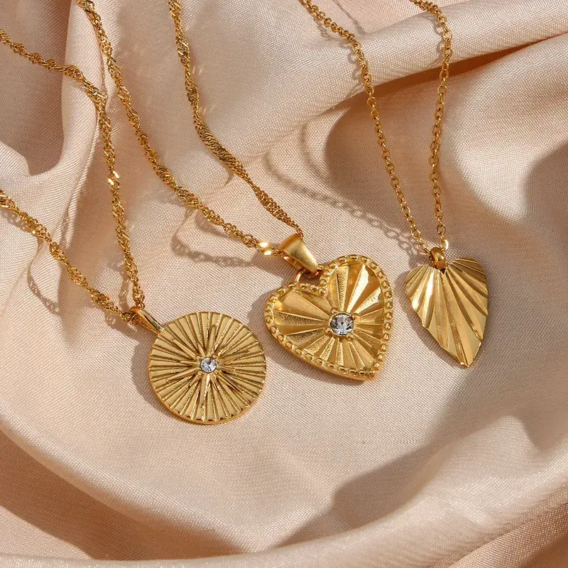 Mode-Rond-Forme-De-C-ur-Acier-Inoxydable-Collier-Zircon-Incrust-Acier-Inoxydable-Colliers Mode Rond Forme De C ur Acier Inoxydable Collier Zircon Incrust Acier Inoxydable Colliers | The Luxury Box