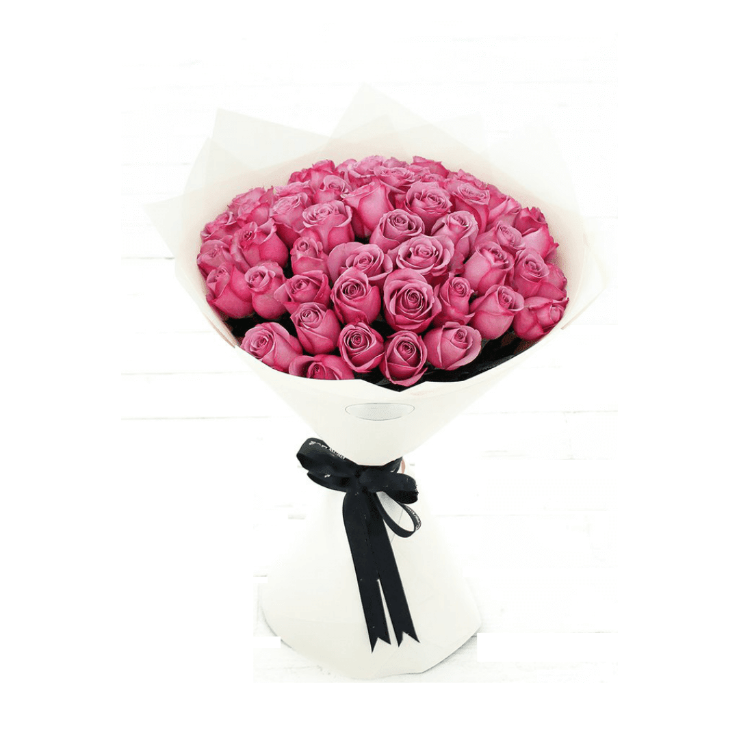 Bouquet de 50 roses mauve (1) Bouquet de 50 roses mauve 1 | The Luxury Box