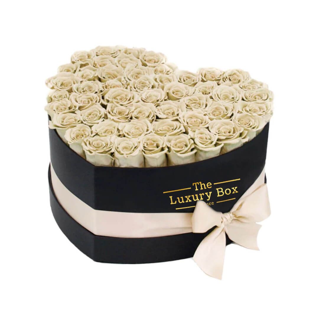 Coeur de roses éternelles Commander/Acheter un coeur de roses éternelles de la boutique en ligne The Luxury Box