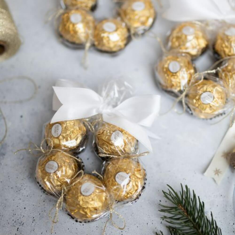 Guirlande de Chocolats (10) Guirlande de Chocolats 10 | The Luxury Box