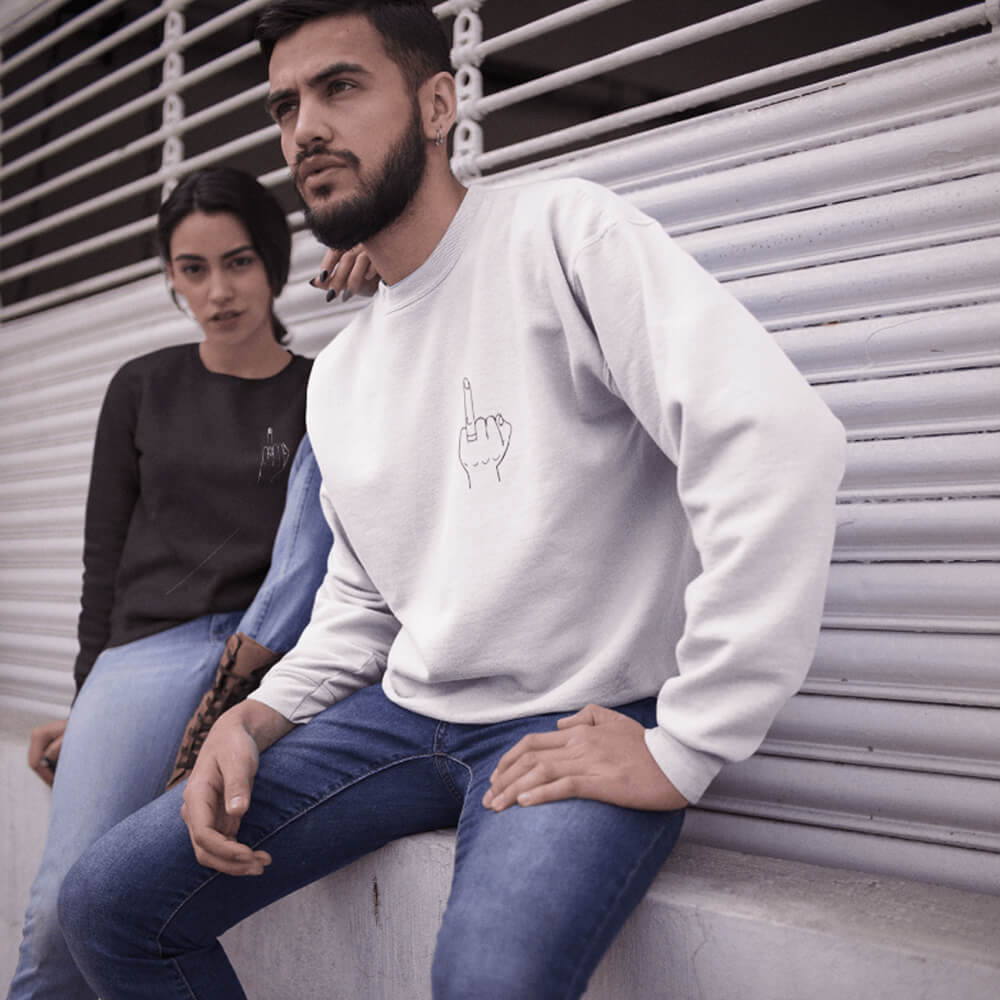 sweat-Couple-Doigt-dhonneur-cote-coeur sweat Couple Doigt dhonneur cote coeur | The Luxury Box
