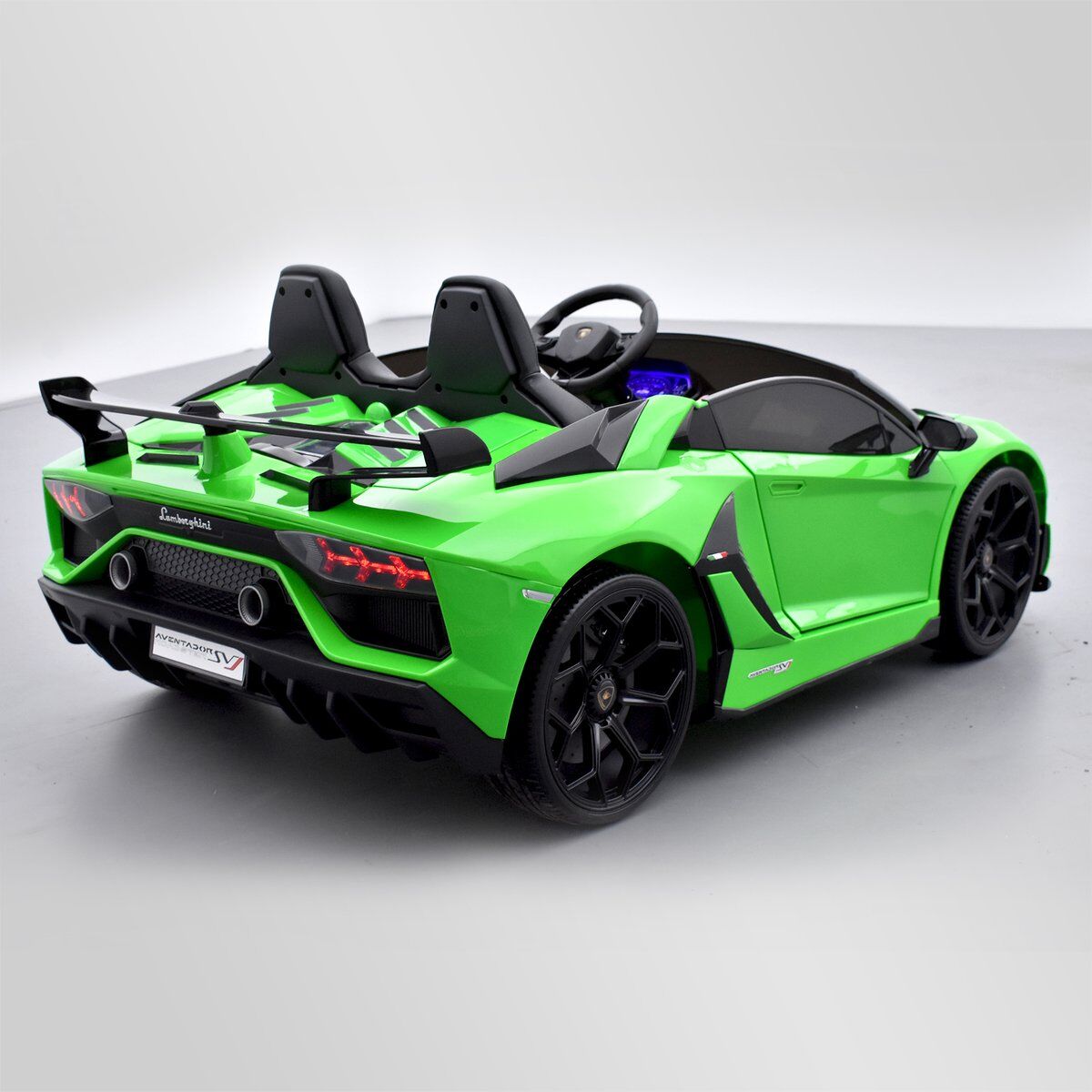 Lamborghini (8) Lamborghini 8 | The Luxury Box