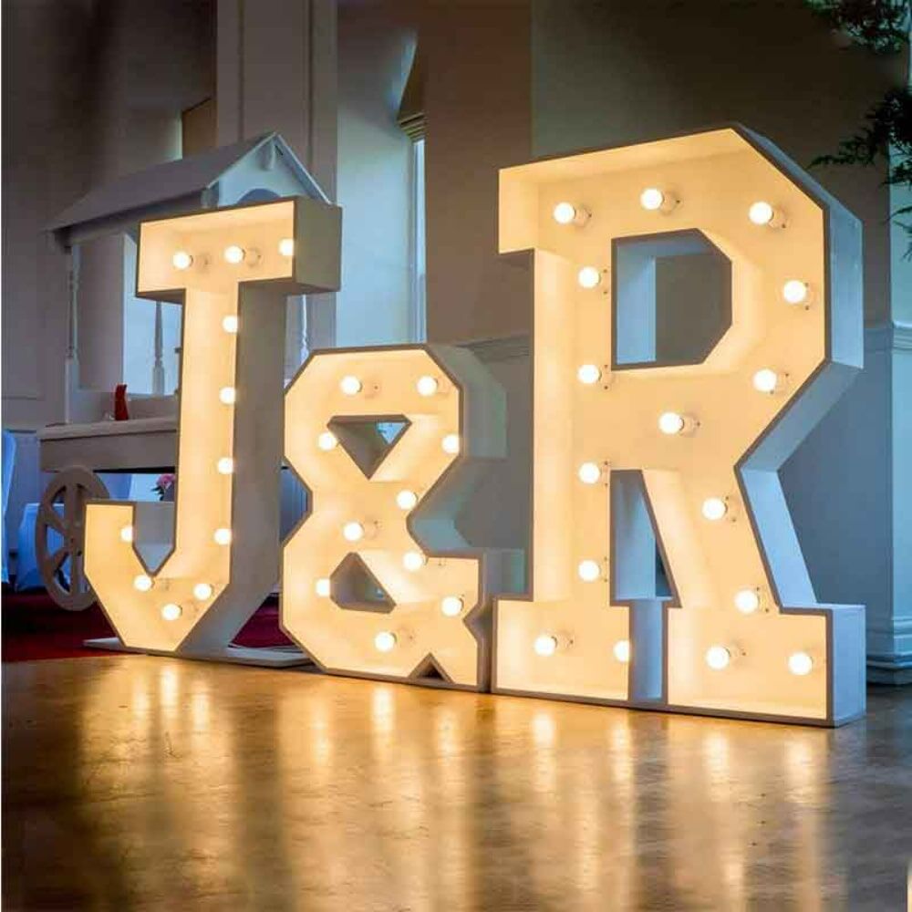 Lettre Lumineuse Géante en Location en Belgique et sur Bruxelles (2) Lettre Lumineuse Geante en Location en Belgique et sur Bruxelles 2 | The Luxury Box